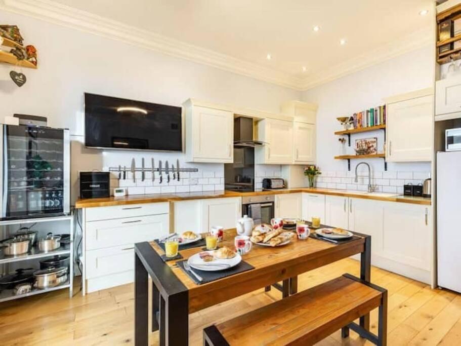 Number 7 Torquay Stunning Sea Views Apartment Екстериор снимка